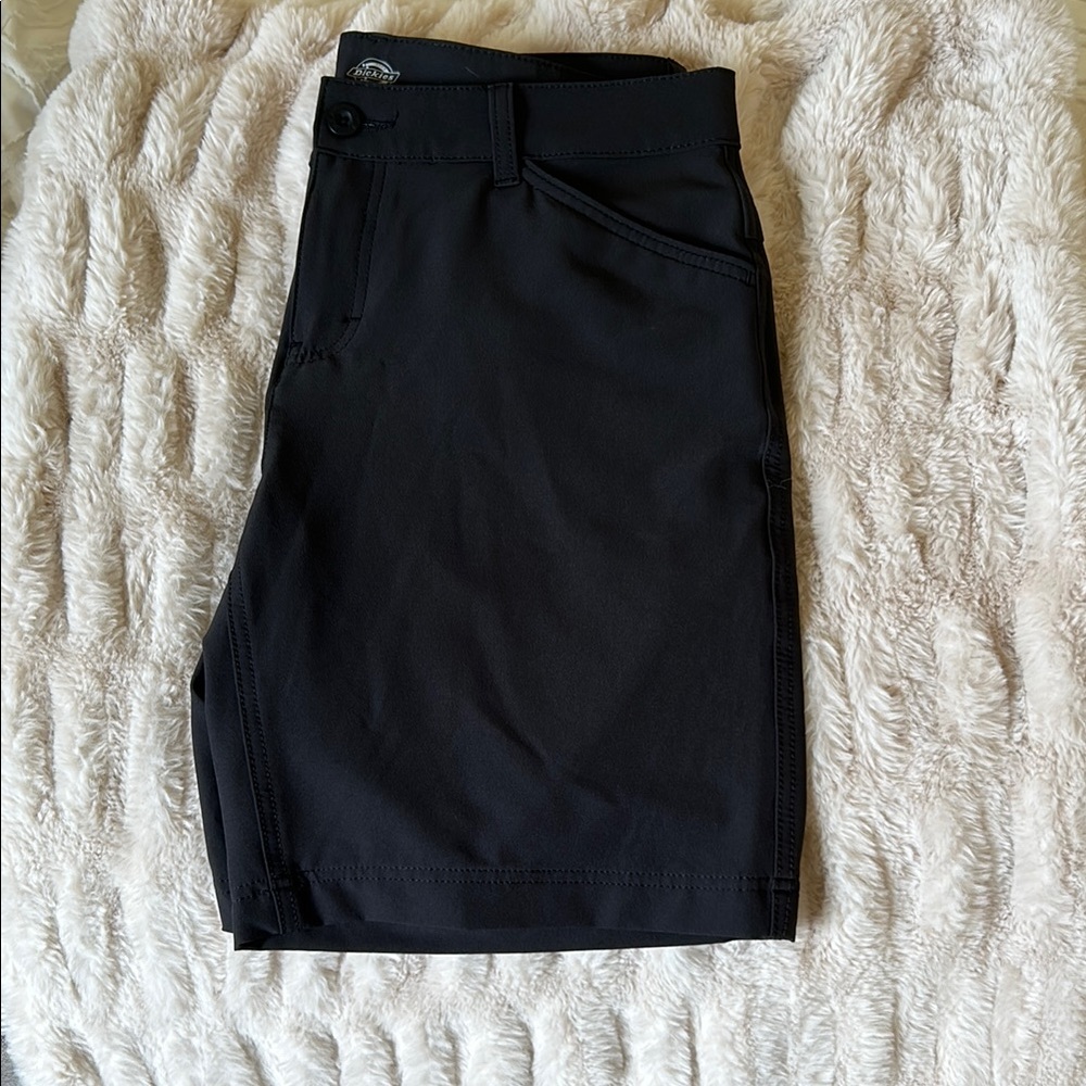 Dickies Women's Black Shorts Size 10 NWT